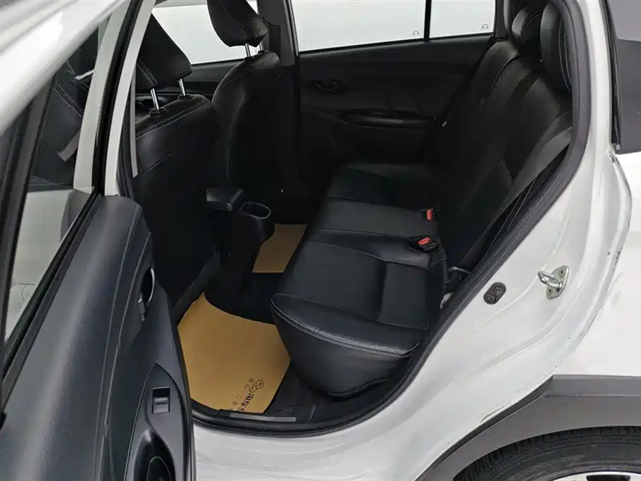 TOYOTA YARIS L ZHIXUAN