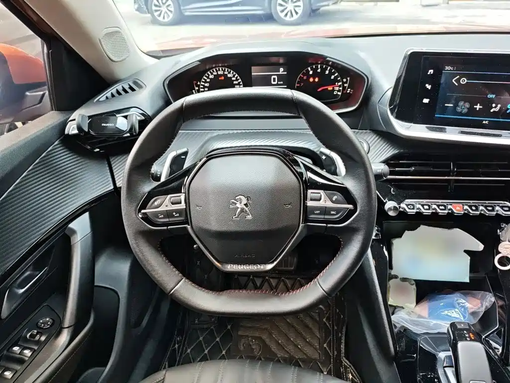 Peugeot 2008 — миниатюра 6