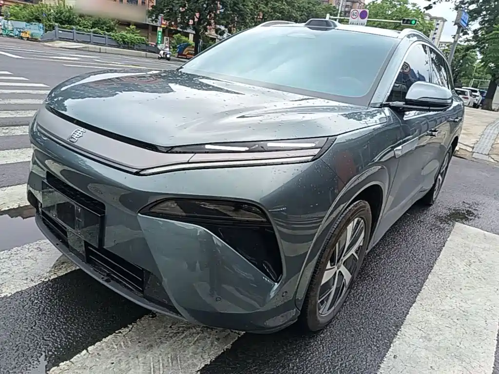2025 BYD Tang - zdjęcie 1 z 25
