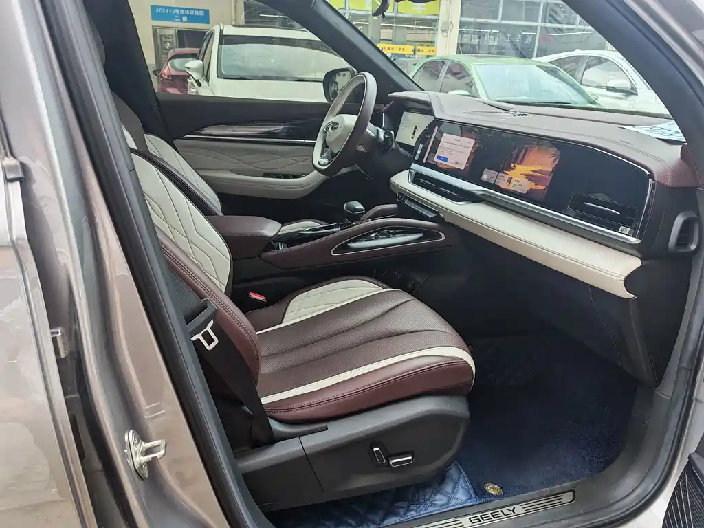 Geely Xingyue L — миниатюра 19