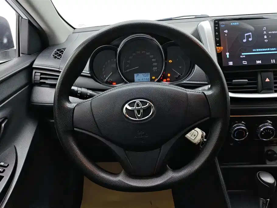 TOYOTA YARIS L ZHIXUAN