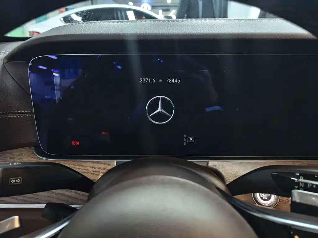 Mercedes-Benz E-Class — миниатюра 4