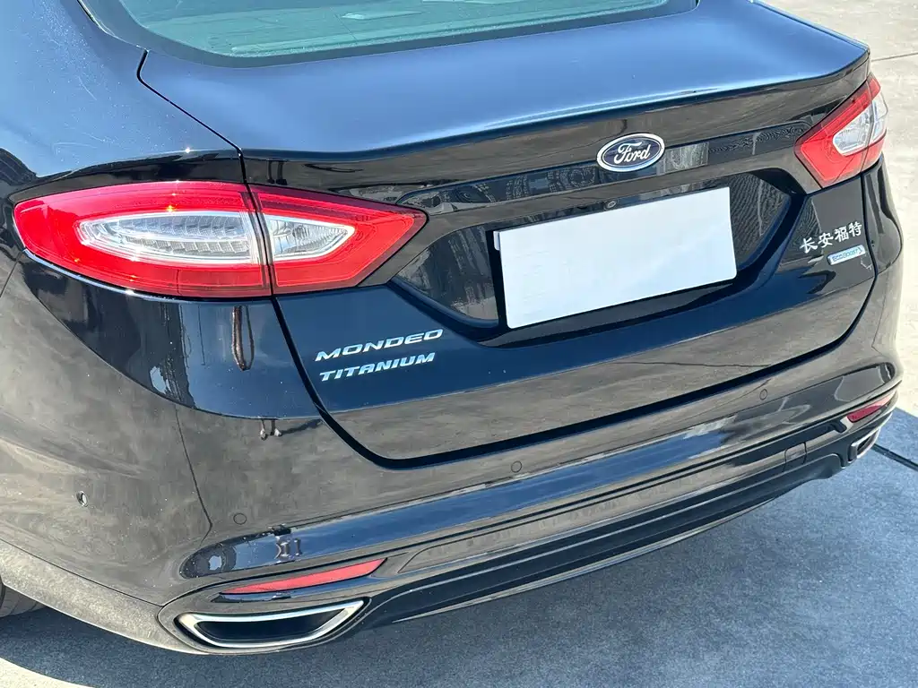 Ford Mondeo — миниатюра 8