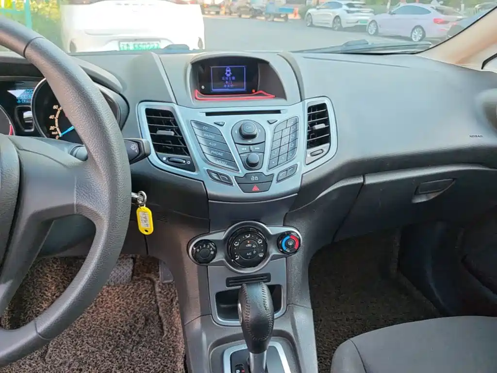 Ford Fiesta — миниатюра 13