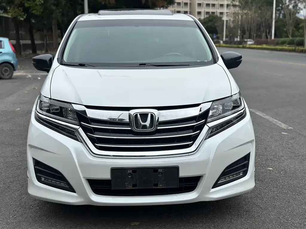Honda Elysion 2016 2.4L Comfort