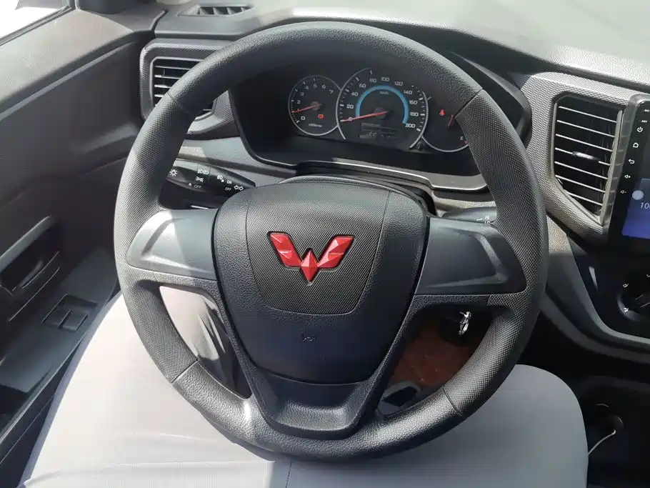 Wuling Hongguang V — миниатюра 15