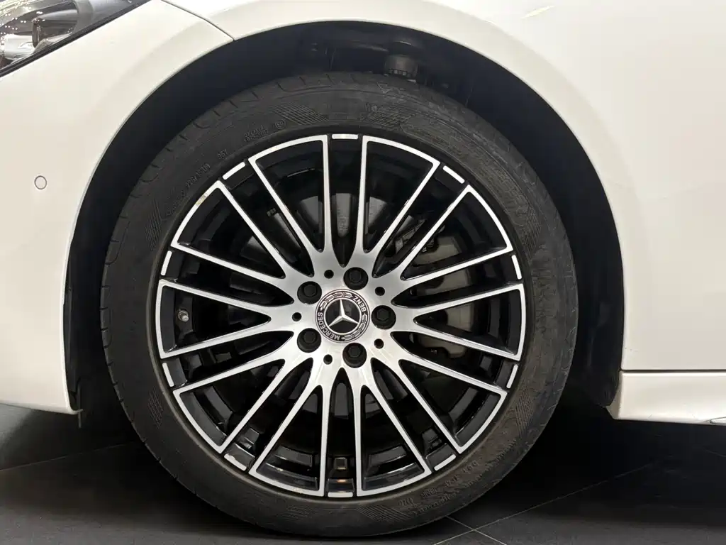 Mercedes-Benz C-Class — миниатюра 14