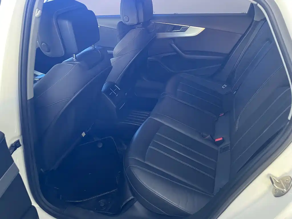 Audi A4L — миниатюра 16