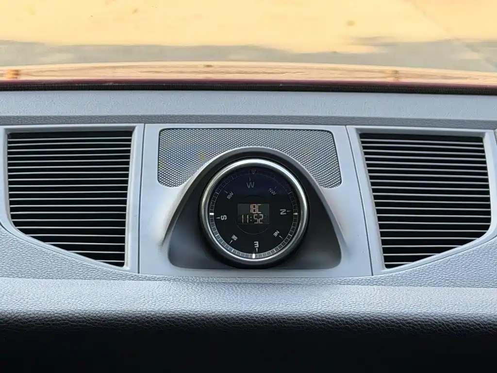 Porsche Macan — миниатюра 12