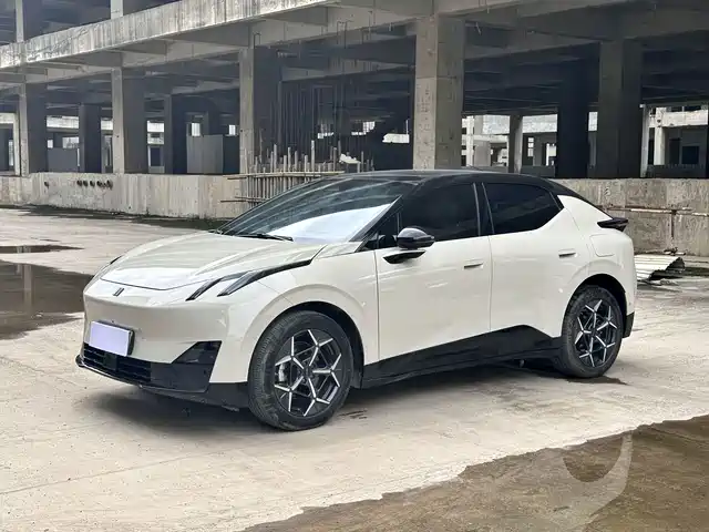 2025 Lynk & Co Z20