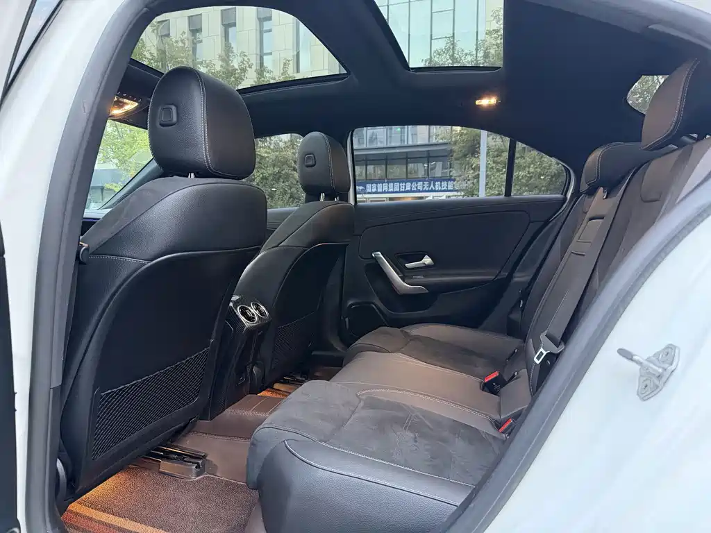 Mercedes-Benz A-Class — миниатюра 6