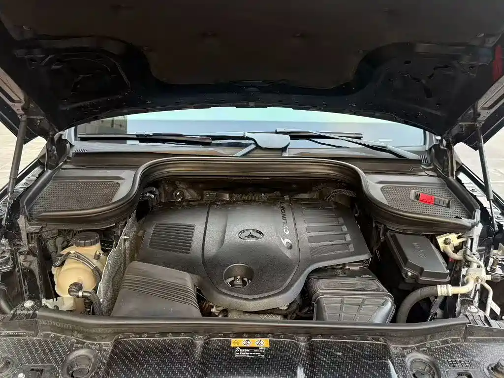 Mercedes-Benz GLE (Import) — миниатюра 9