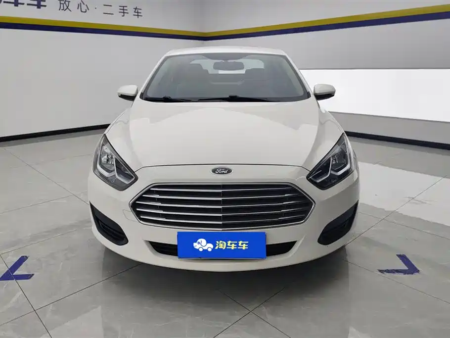Купить Ford Escort