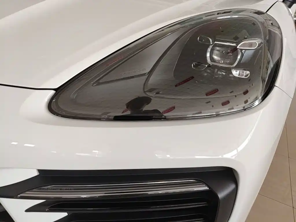 Porsche Cayenne — миниатюра 24