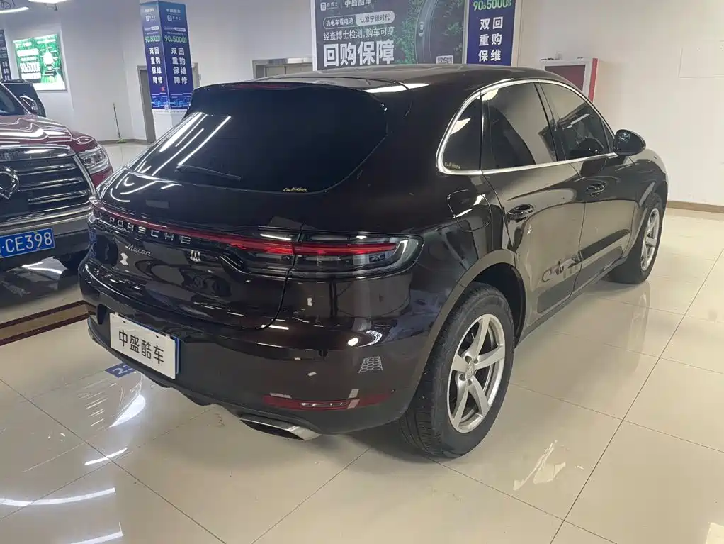 Porsche Macan — миниатюра 3