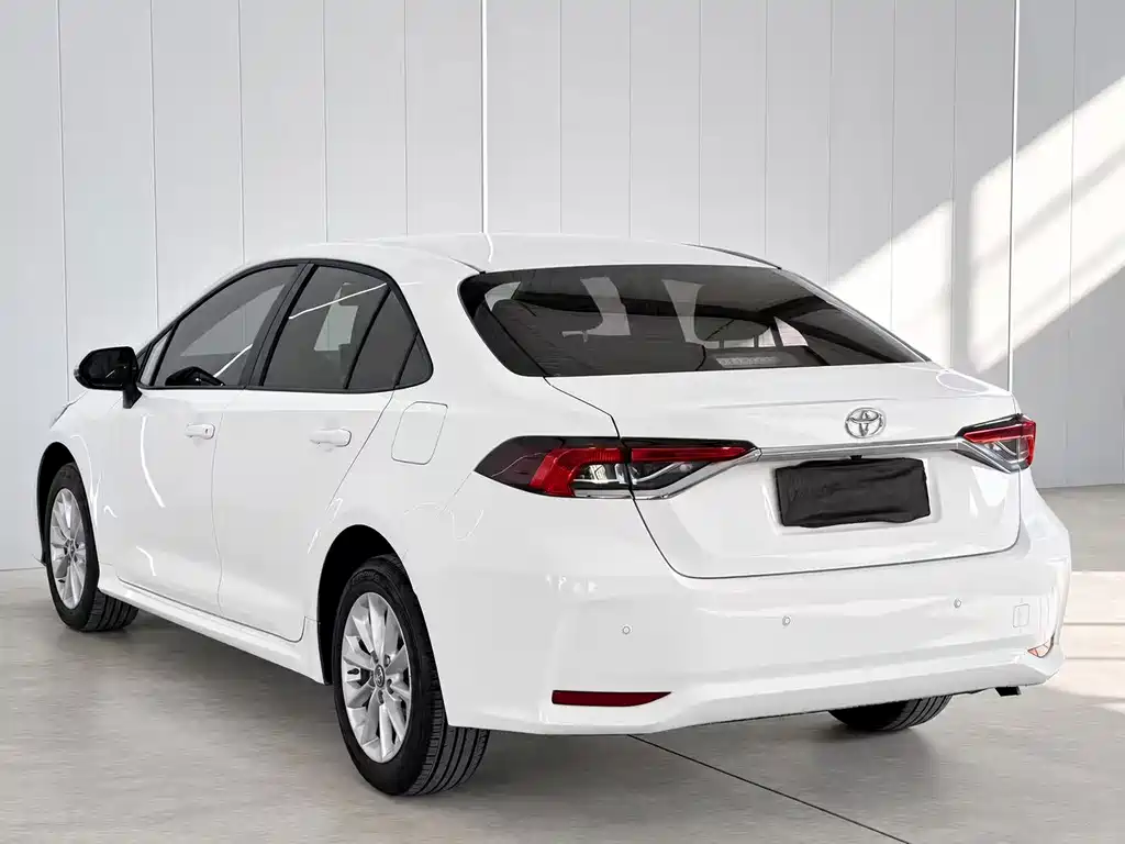 Toyota Corolla — миниатюра 6