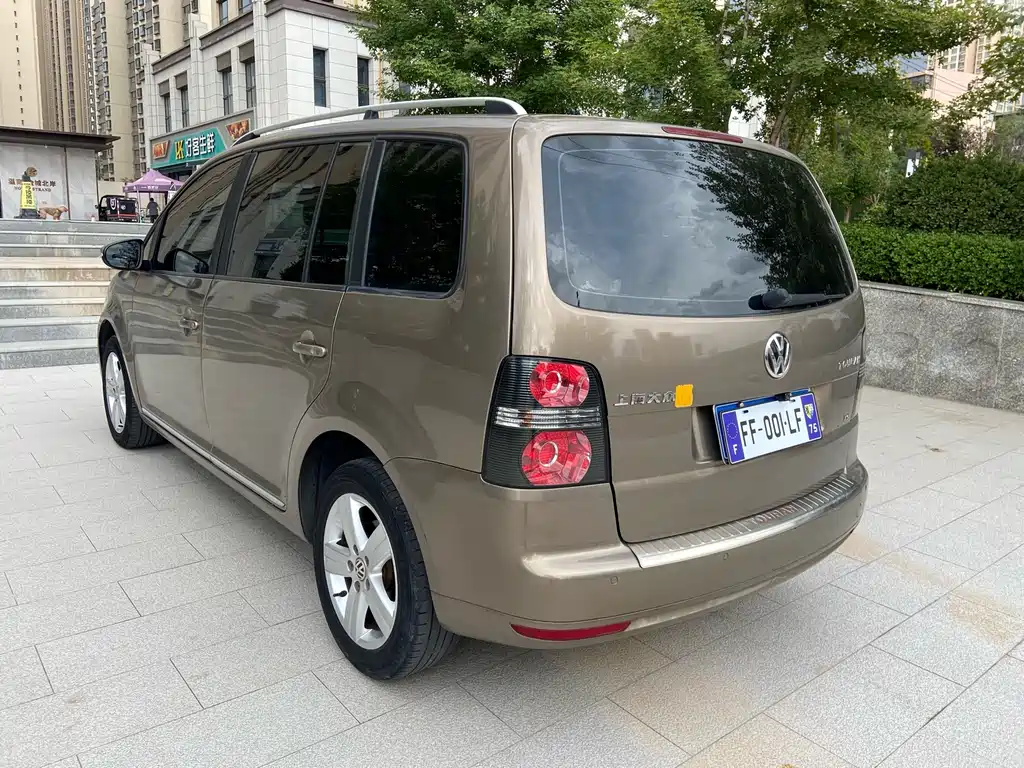 Volkswagen Touran — миниатюра 4