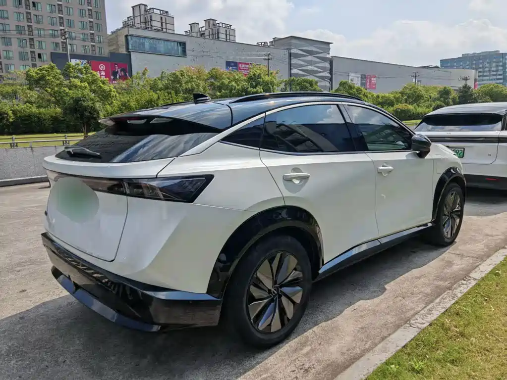 Nissan Ariya — миниатюра 4