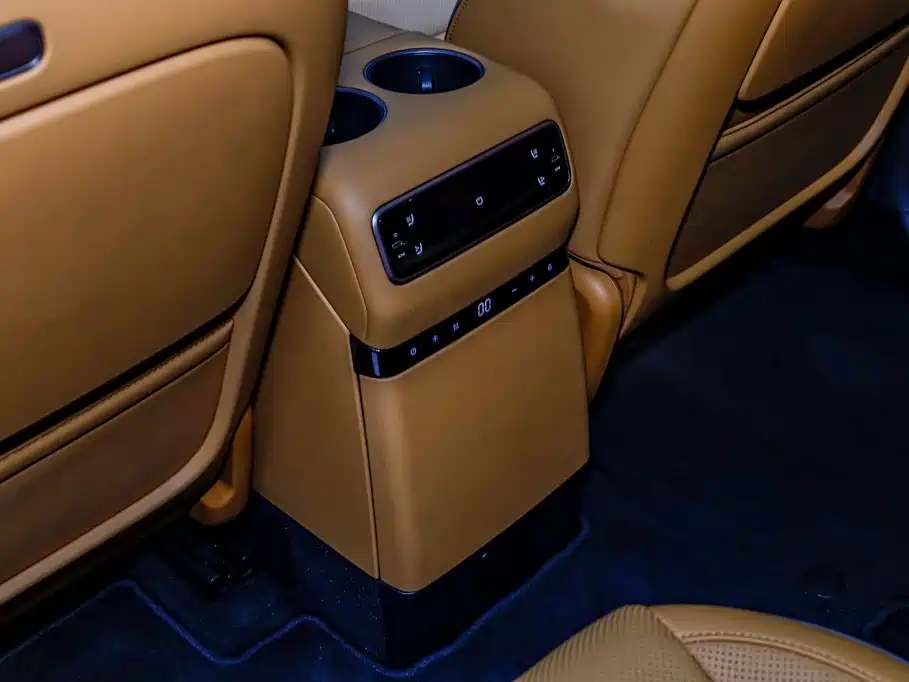 Li Auto Li i8 — миниатюра 15