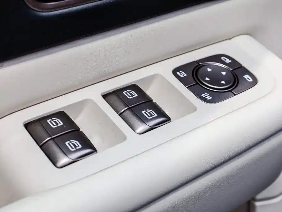 Li Auto Li MEGA — миниатюра 15
