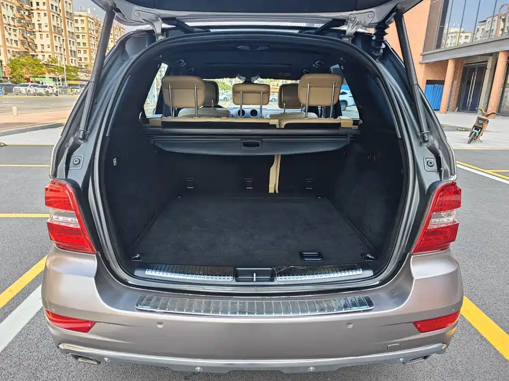 Mercedes-Benz M-Class — миниатюра 16