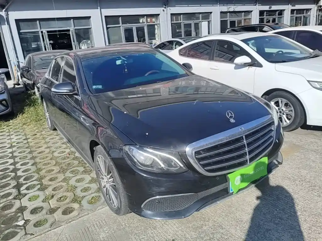 Mercedes-Benz E-Class — миниатюра 4