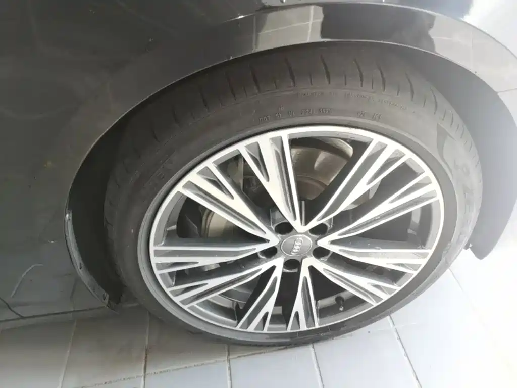 Audi A6L — миниатюра 12