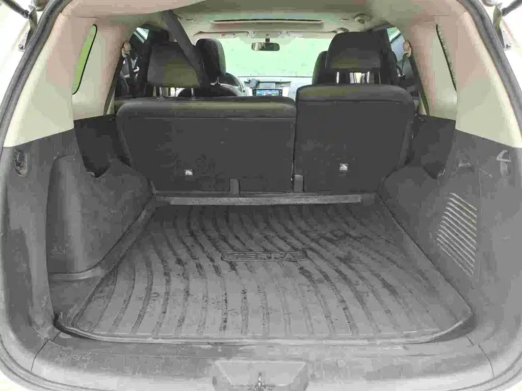 Nissan Terra — миниатюра 12