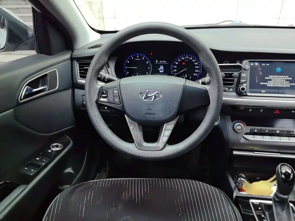 Hyundai Mistra — миниатюра 11