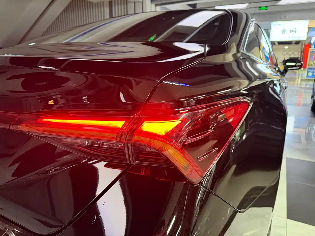 Toyota Avalon — миниатюра 12