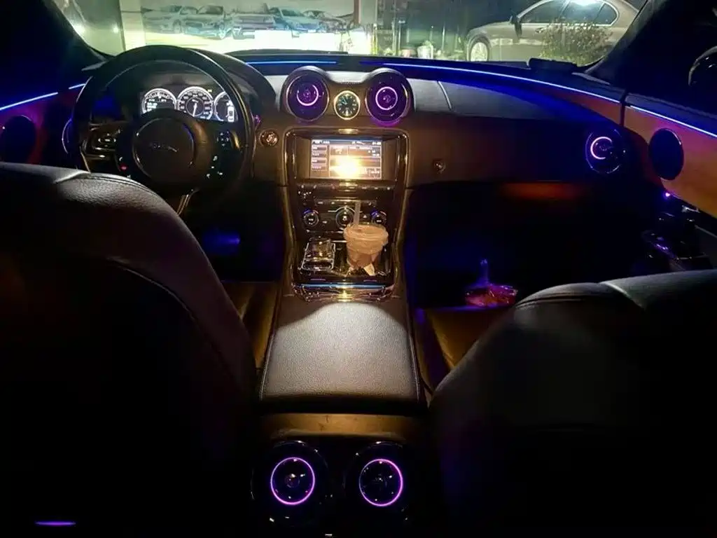 Jaguar XJ — миниатюра 6