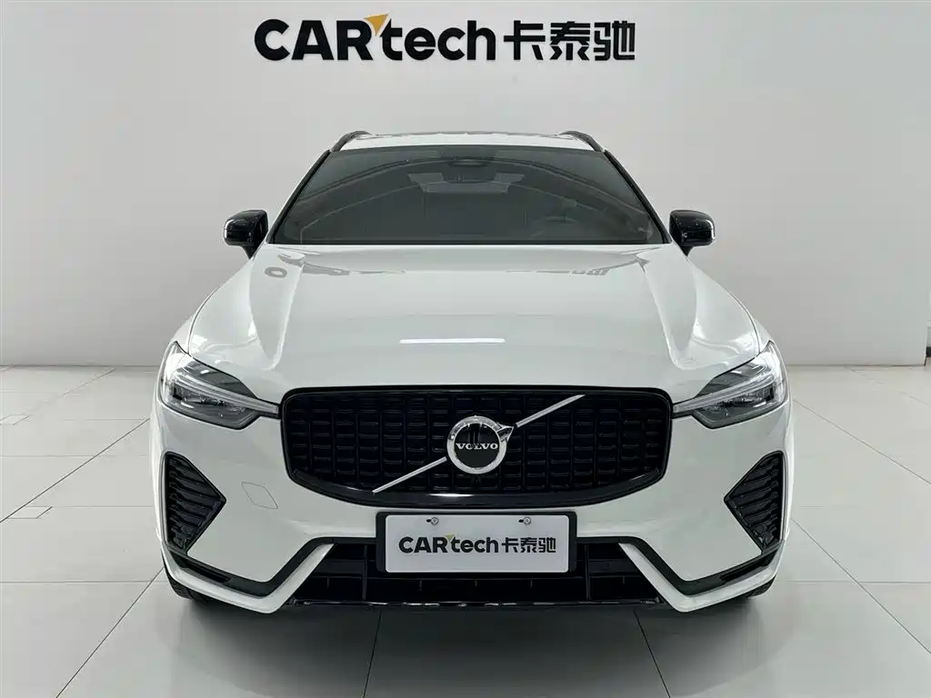 Volvo XC60 2022 B5 Sport