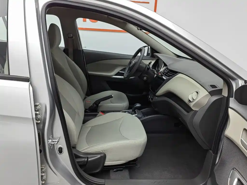 Chevrolet Sail — миниатюра 23