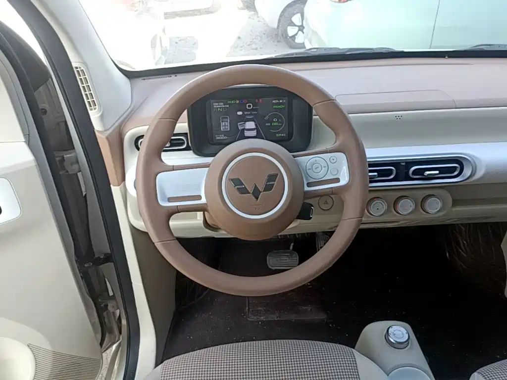 Wuling MINIEV — миниатюра 11