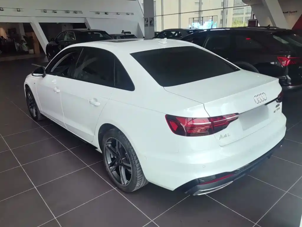 Audi A4L 2022 40 TFSI Luxury