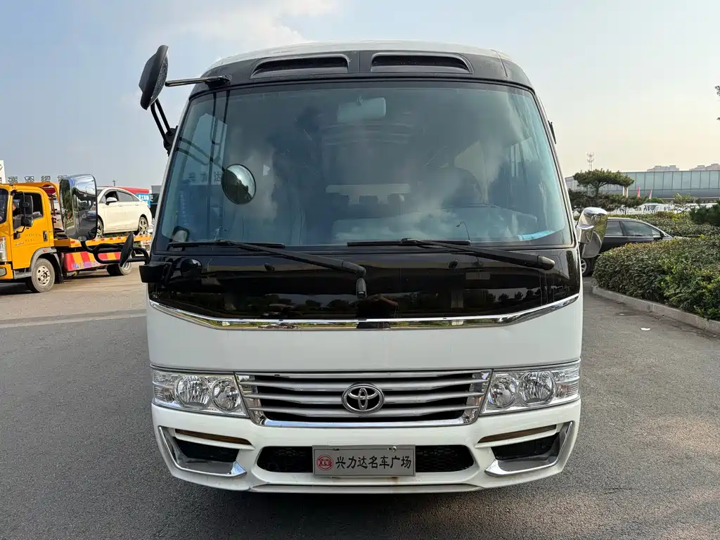 Toyota Coaster (Overseas) — миниатюра 2