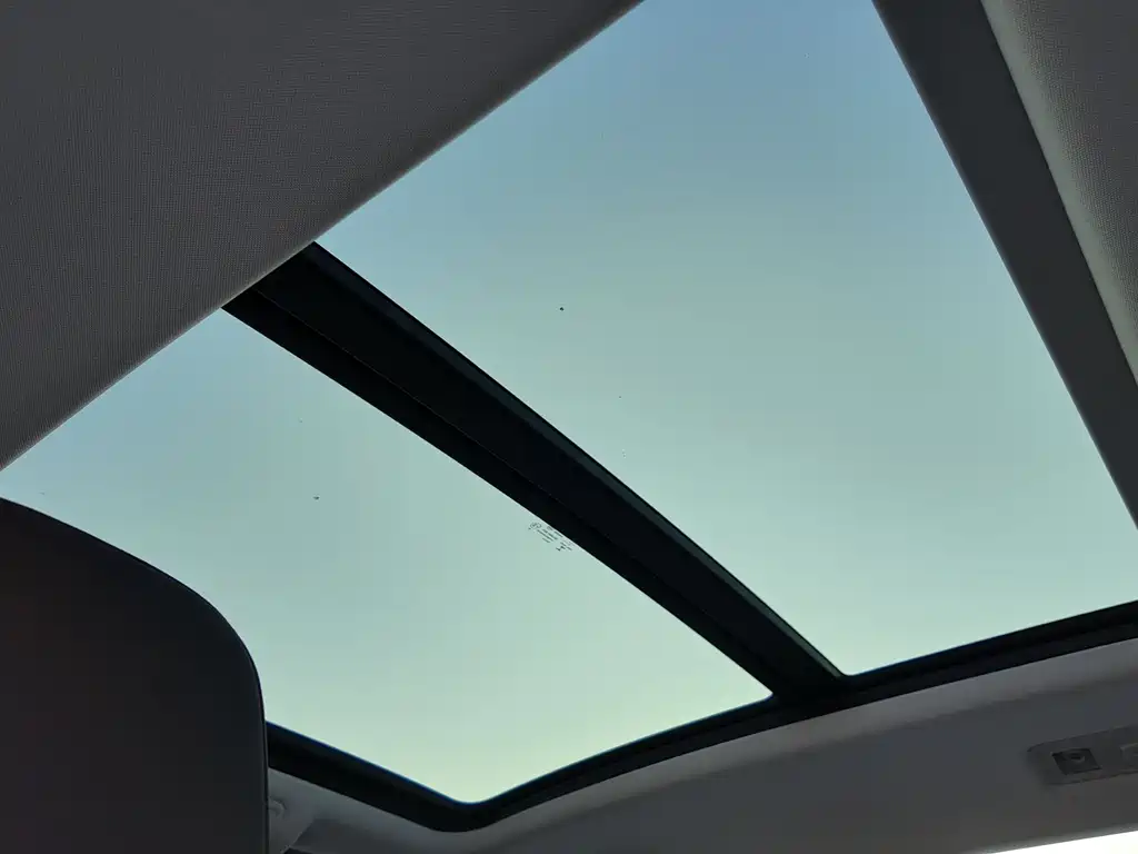 VOLKSWAGEN T ROC EXPLORING SONGS