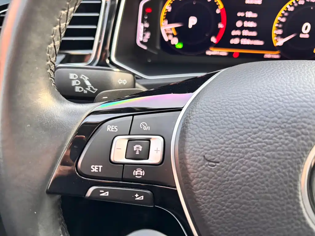 VOLKSWAGEN T ROC EXPLORING SONGS