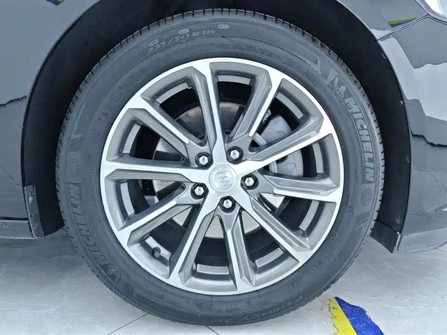Buick LaCrosse 2022 652T Luxury