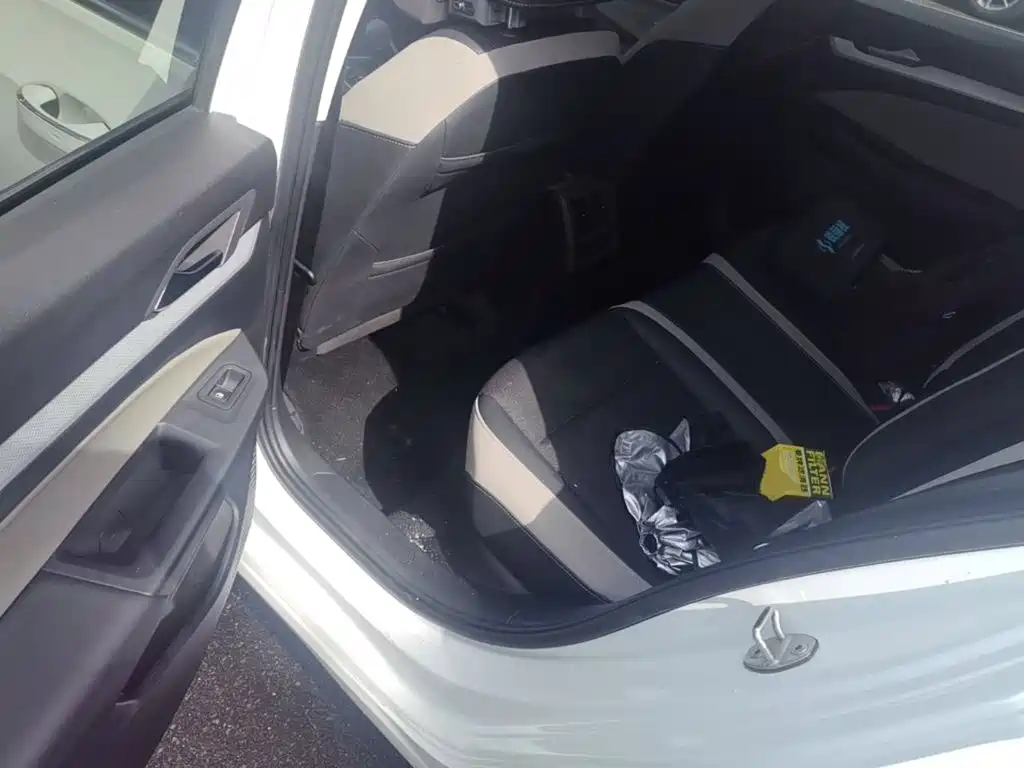 Volkswagen Golf — миниатюра 17