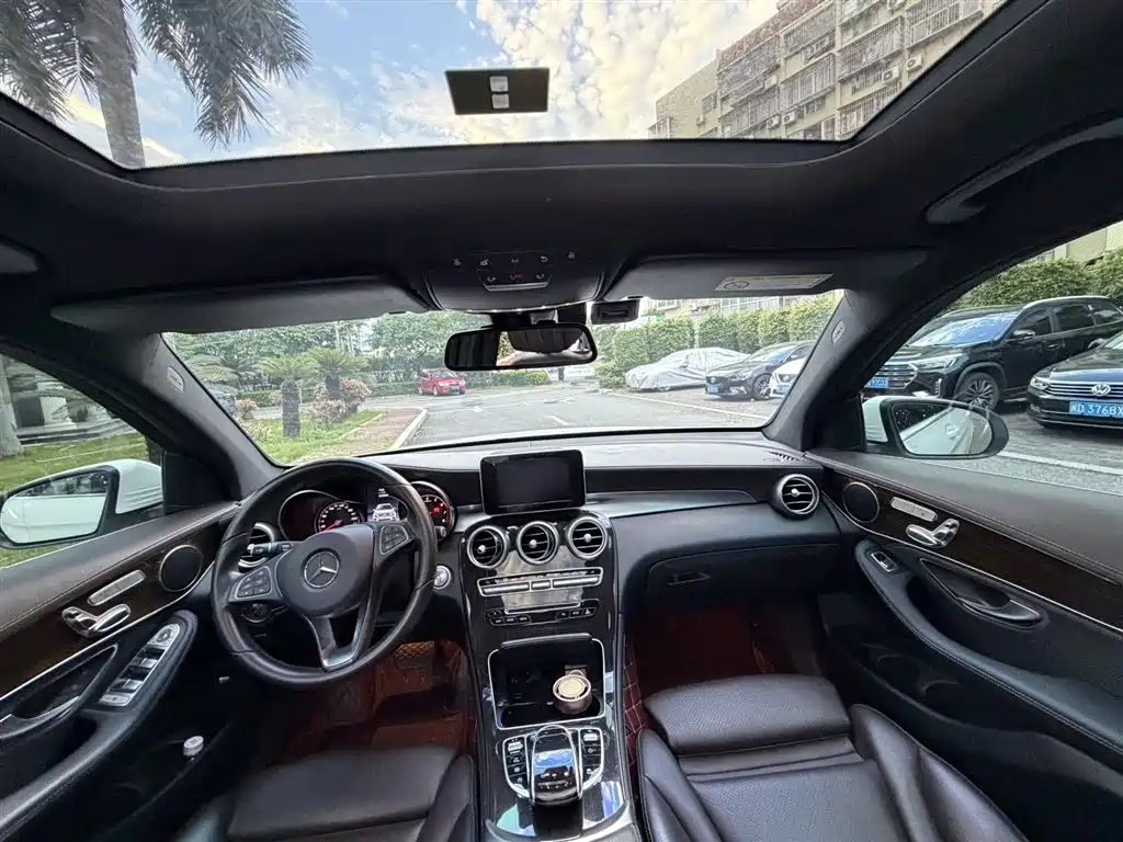 Mercedes-Benz GLC 2018 GLC 260 4MATIC