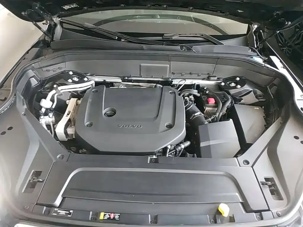 Volvo XC90 — миниатюра 20