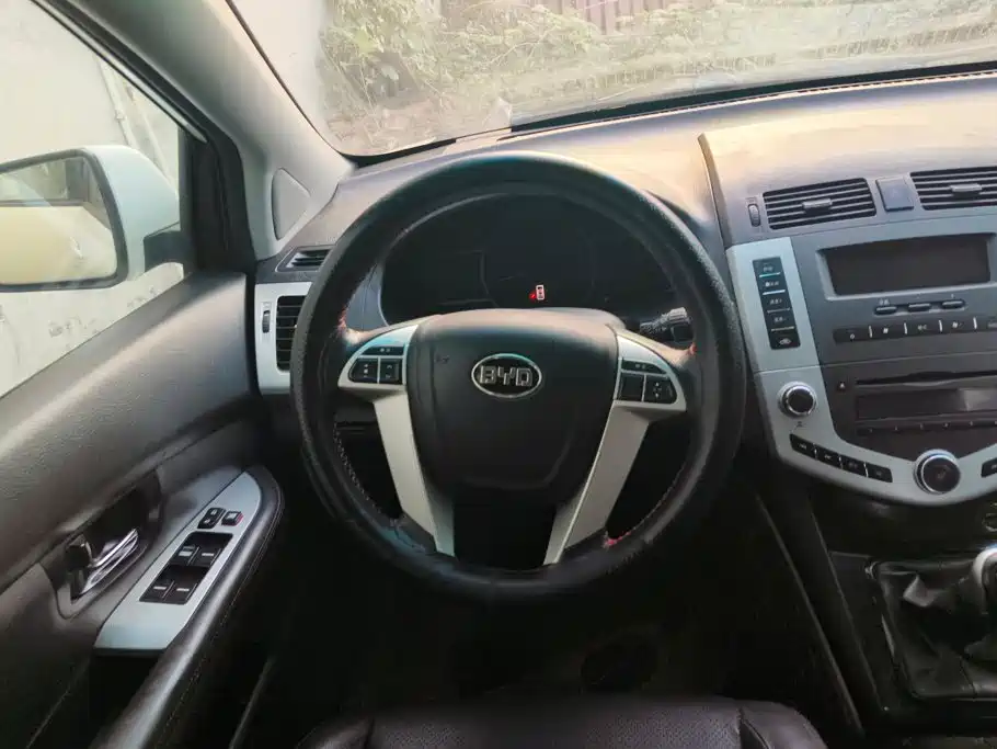BYD S6 — миниатюра 15