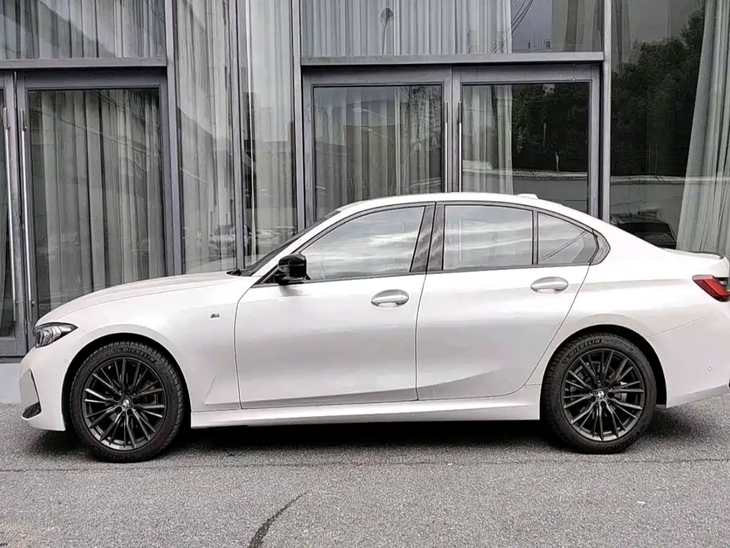 BMW 3 Series — миниатюра 4