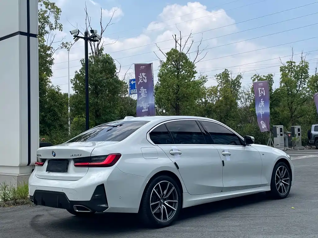 BMW 3 Series — миниатюра 17