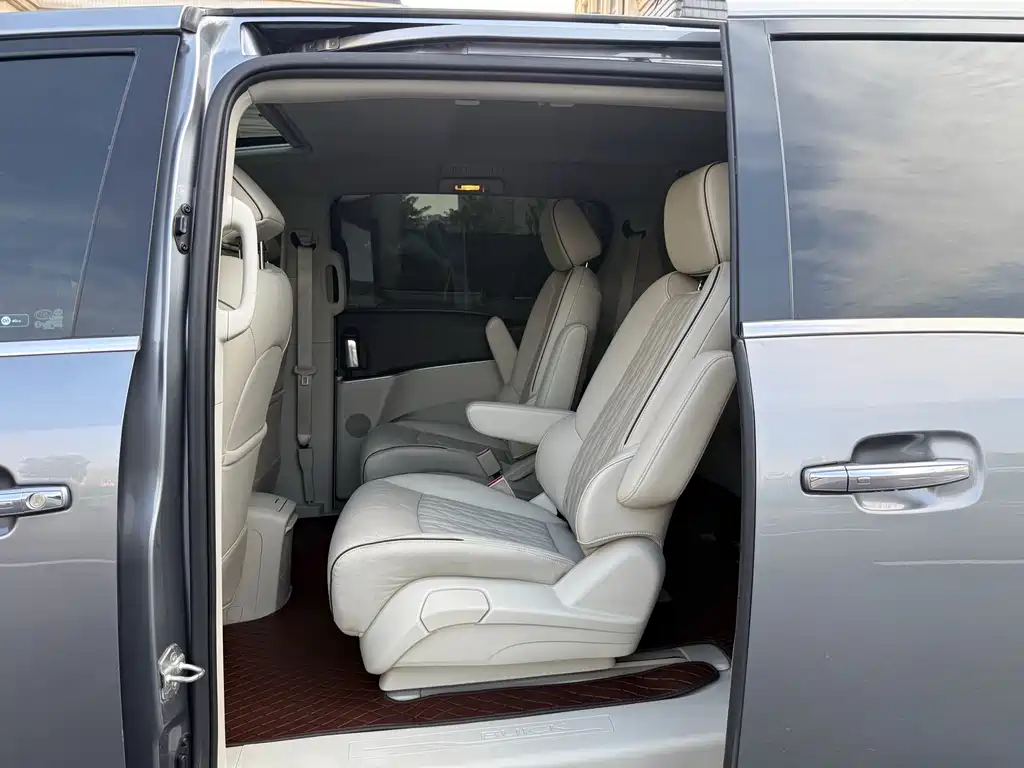 Buick GL8 — миниатюра 15