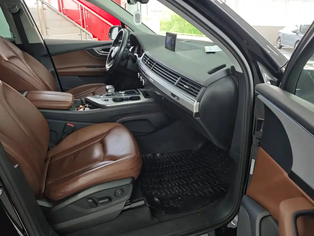 Audi Q7 — миниатюра 16