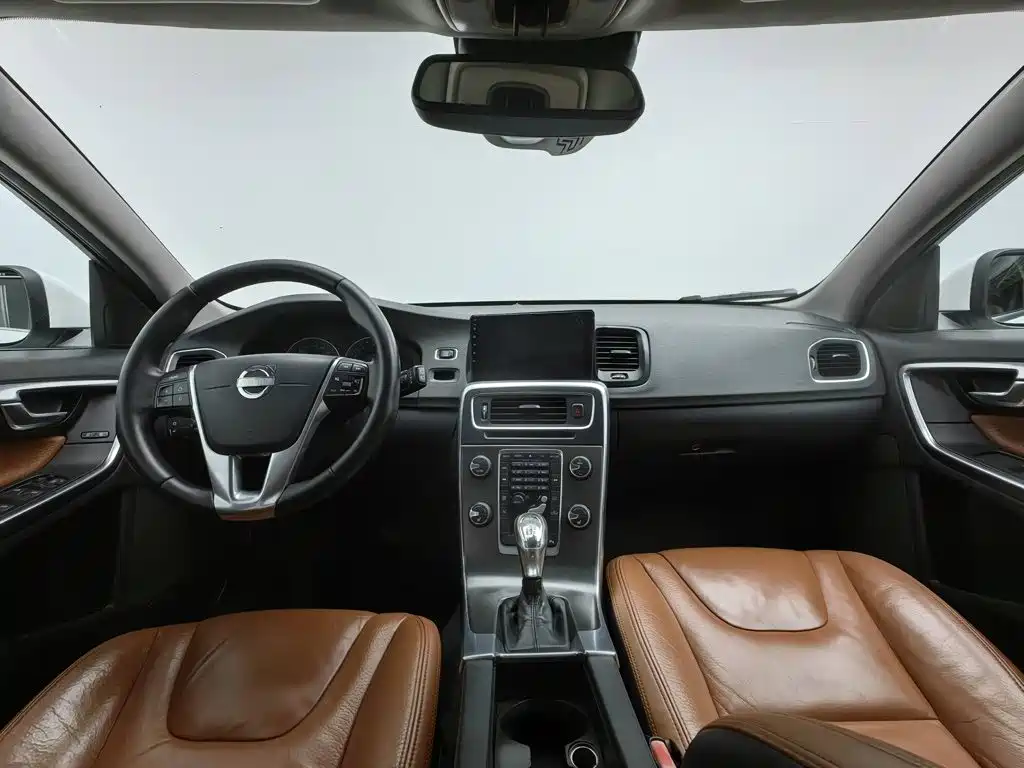 Volvo V60 — миниатюра 5