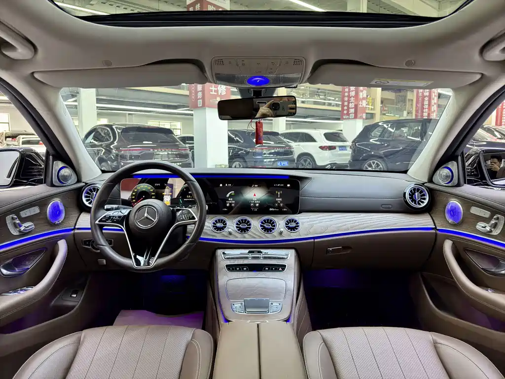 Mercedes-Benz E-Class — миниатюра 5