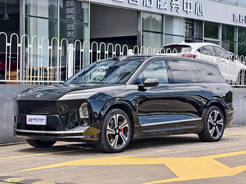 NIO ES8